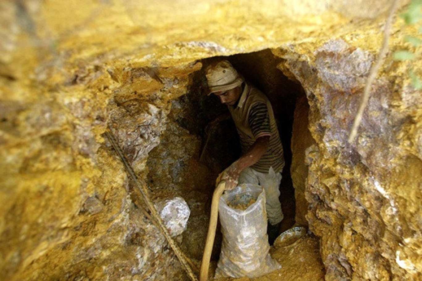 Gine'de altın madeni faciası: 18 ölü Gine'de altın madeni faciası: 18 ölü